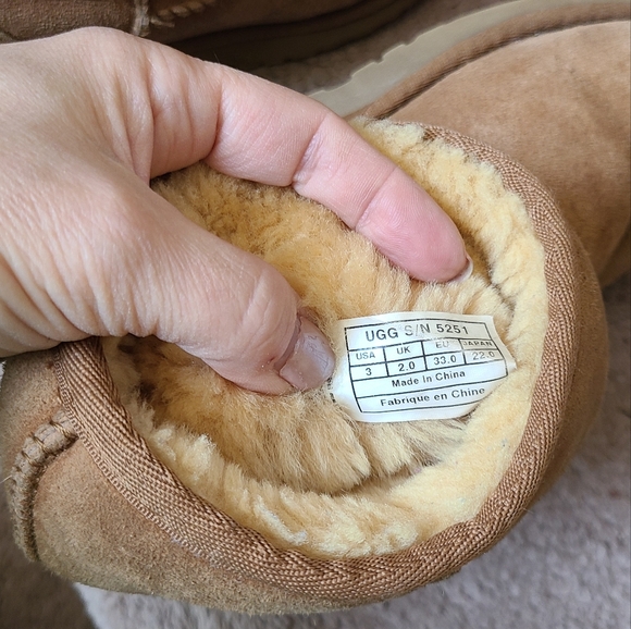 UGG Kids 3 Tan Suede Boots - Picture 11 of 14